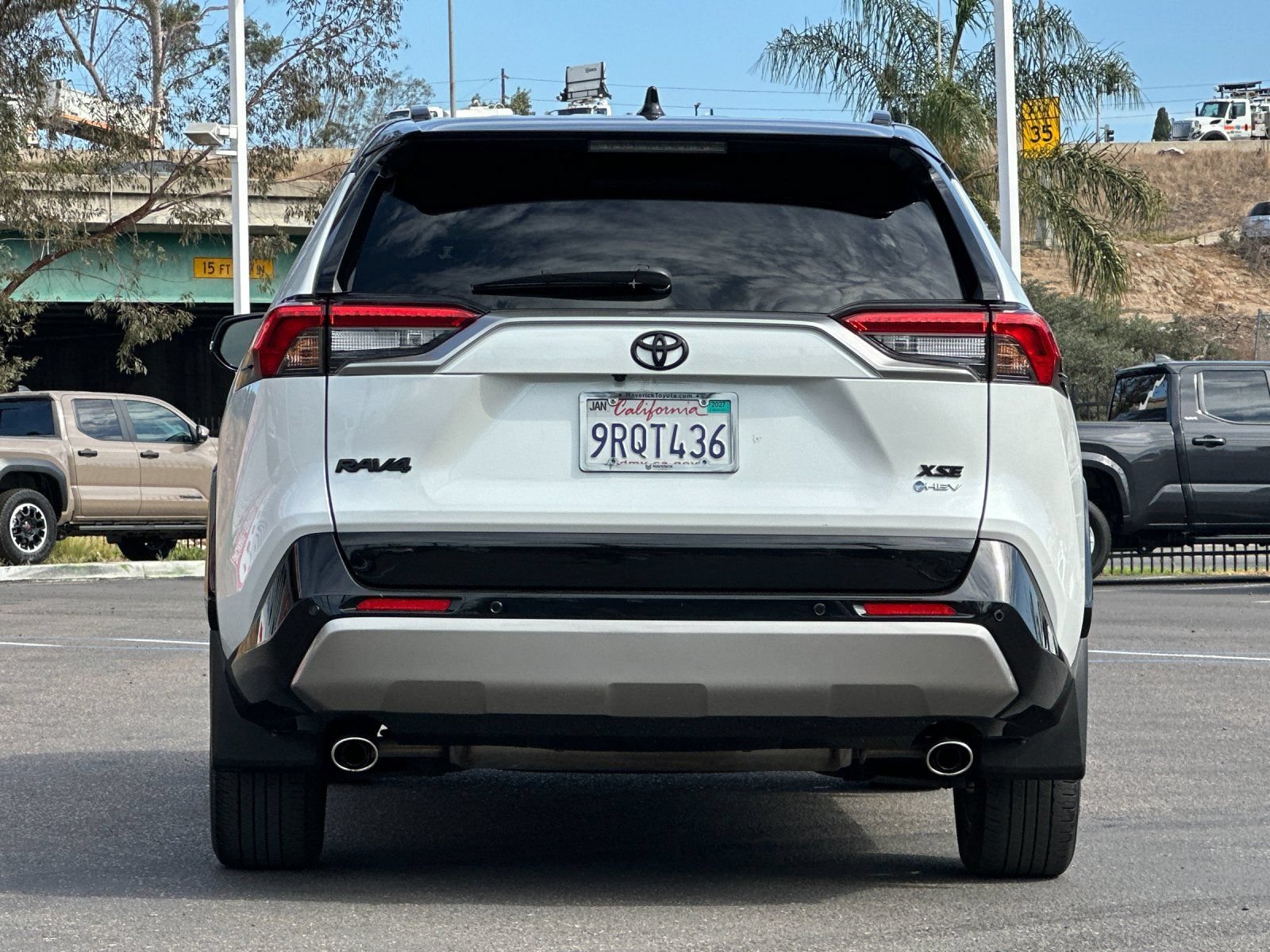 Used 2025 Toyota RAV4 XSE w/ Advanced Technology Package AWD/4WD image 4