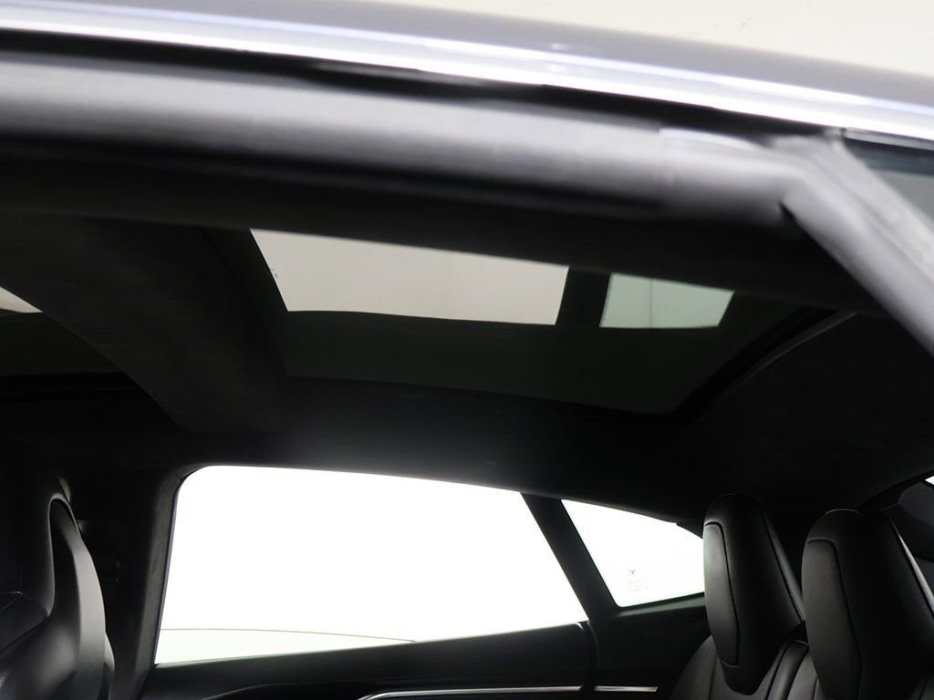 Used 2015 Tesla Model S 85D image 16