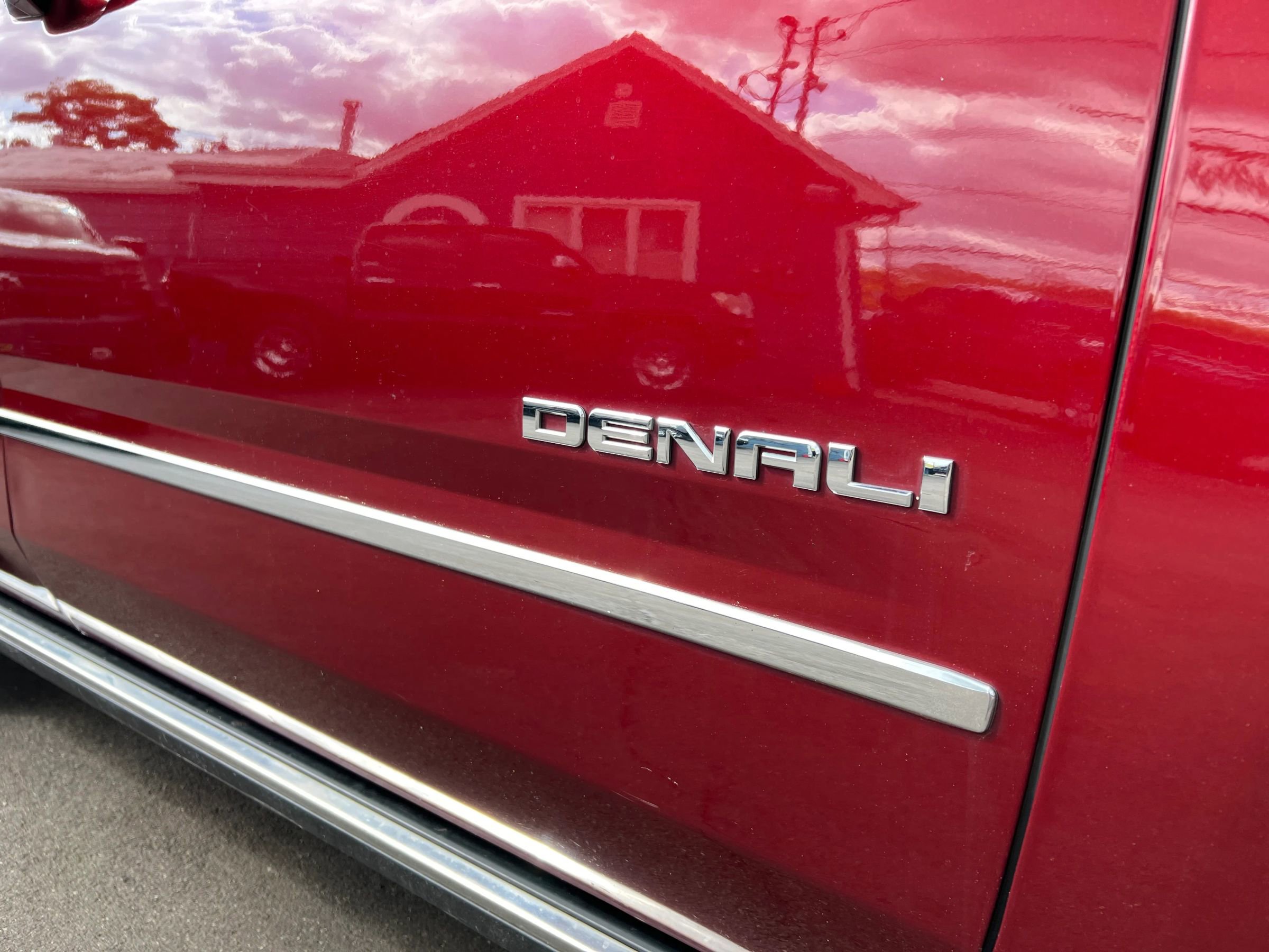 Used 2016 GMC Yukon XL Denali w/ Open Road Package AWD/4WD image 31