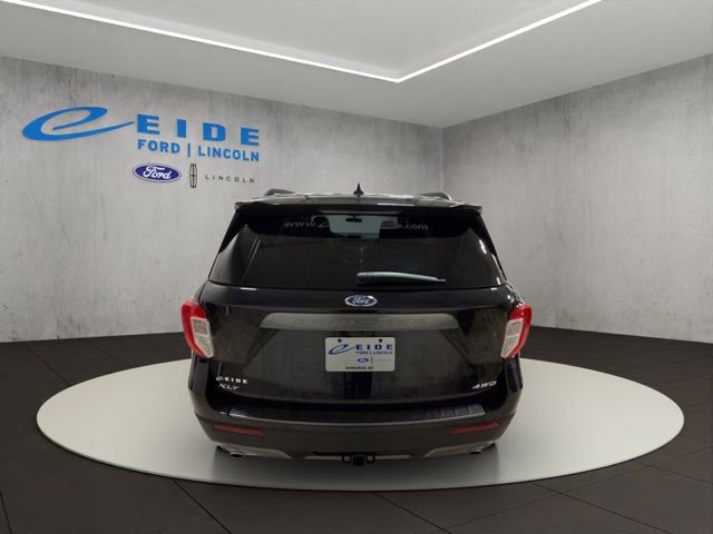 Used 2023 Ford Explorer XLT w/ Equipment Group 202A image 9
