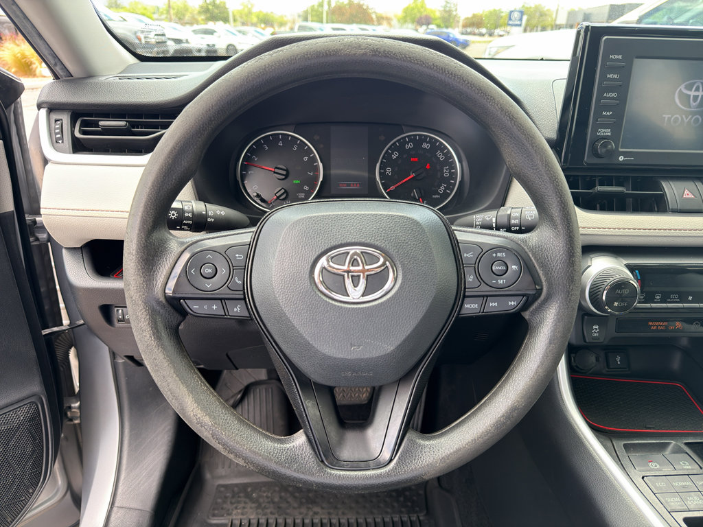 Used 2021 Toyota RAV4 XLE w/ Carpet Mat Package (TMS) AWD/4WD image 9
