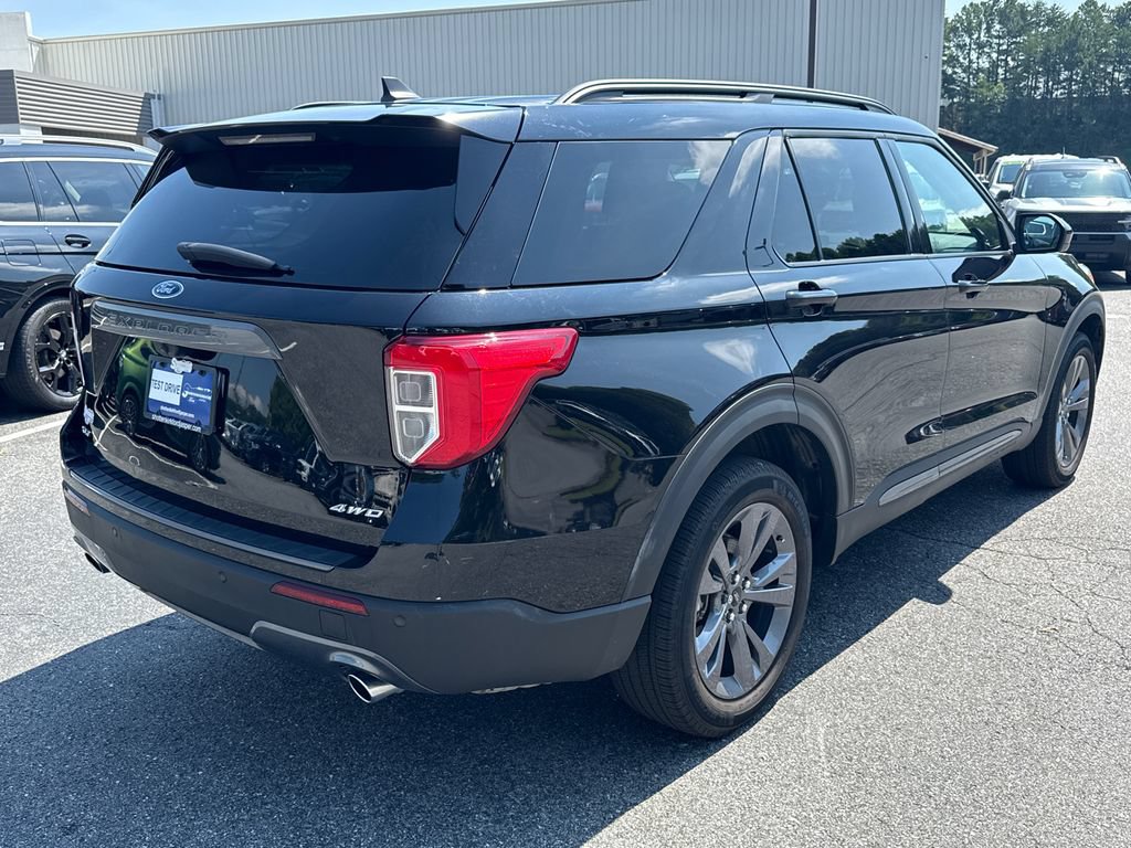 Used 2024 Ford Explorer XLT w/ Equipment Group 202A AWD/4WD image 7