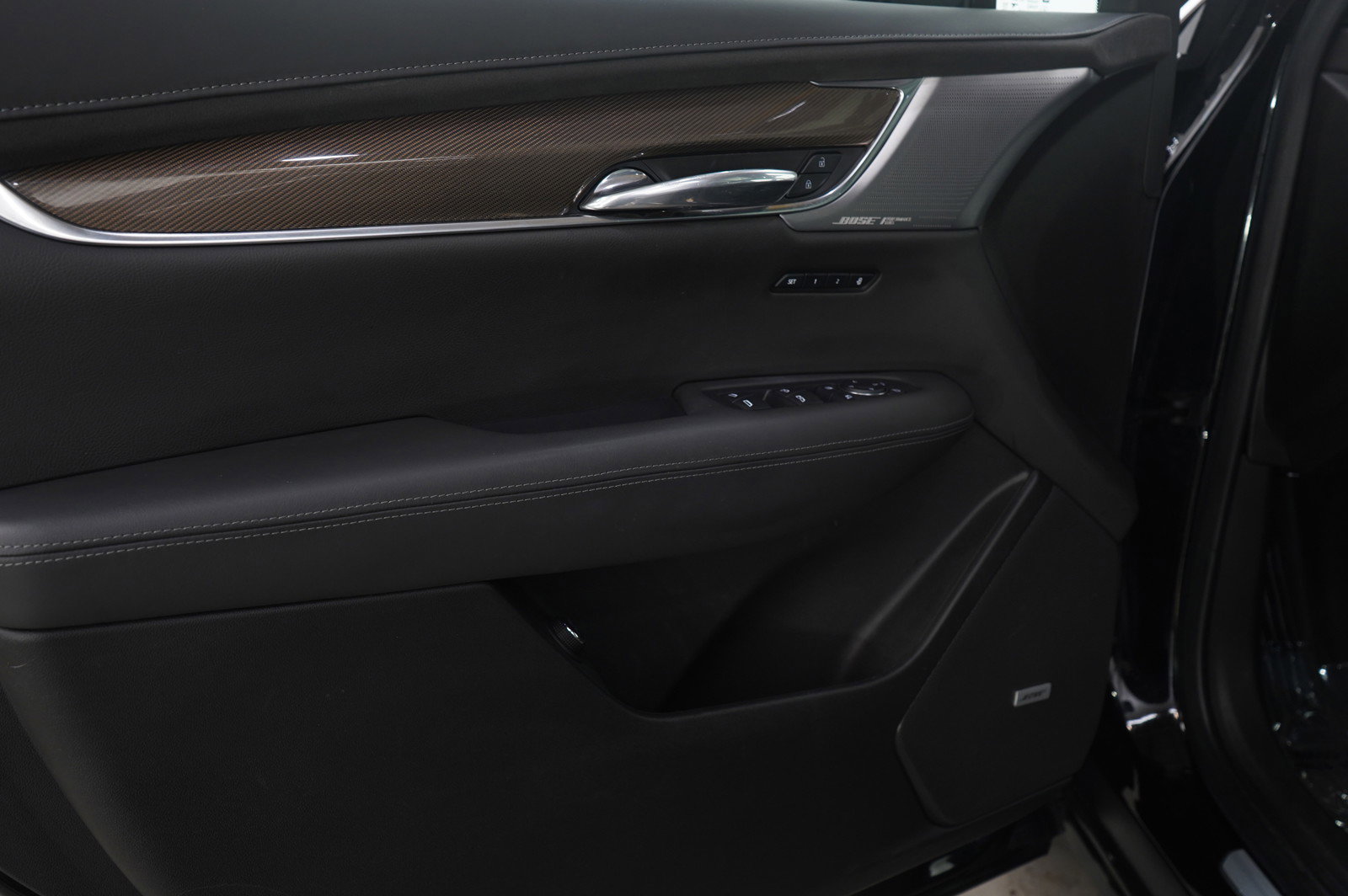 Used 2022 Cadillac XT6 Premium Luxury w/ Platinum Package image 22