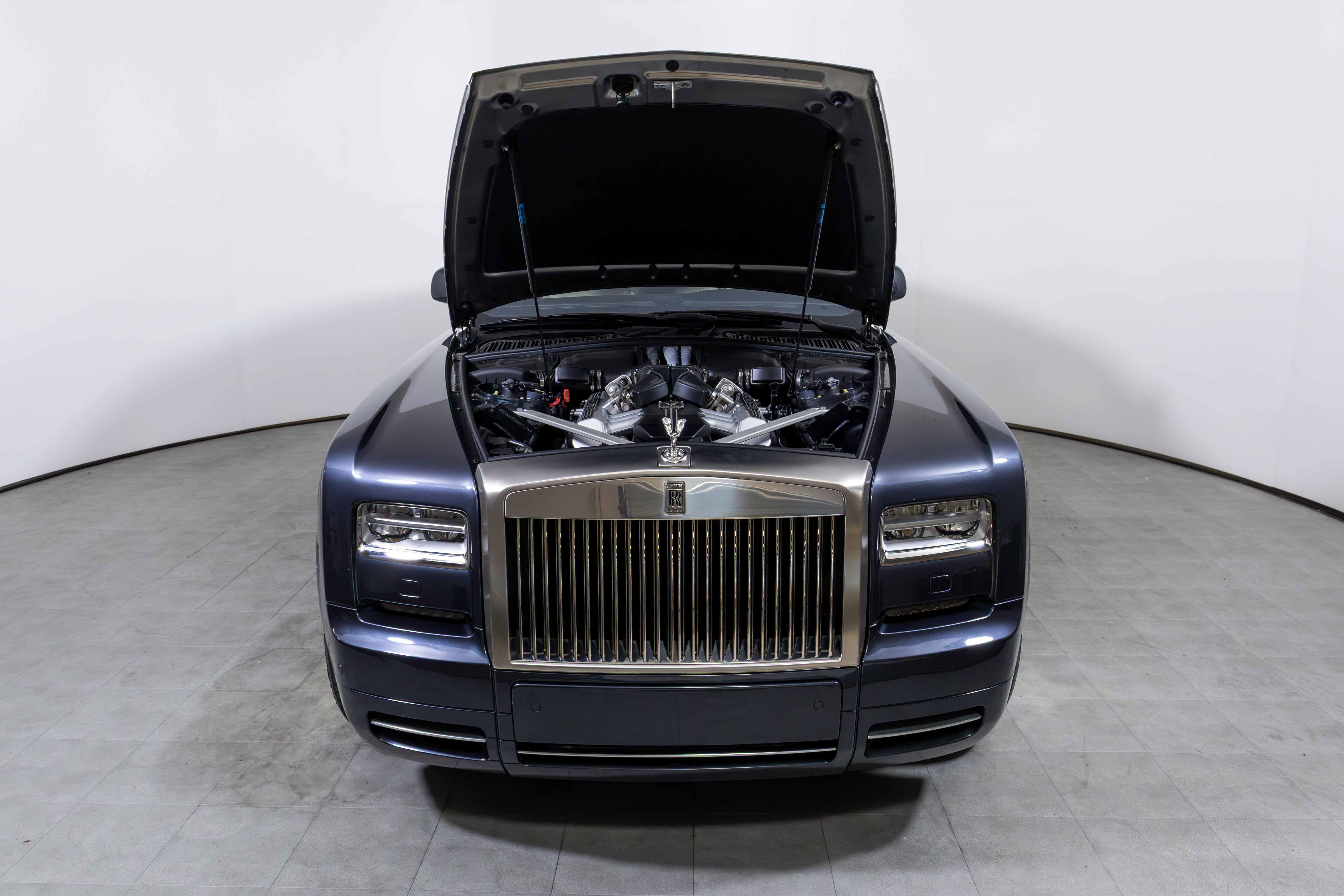 Used 2013 Rolls-Royce Phantom Drophead Coupe image 10