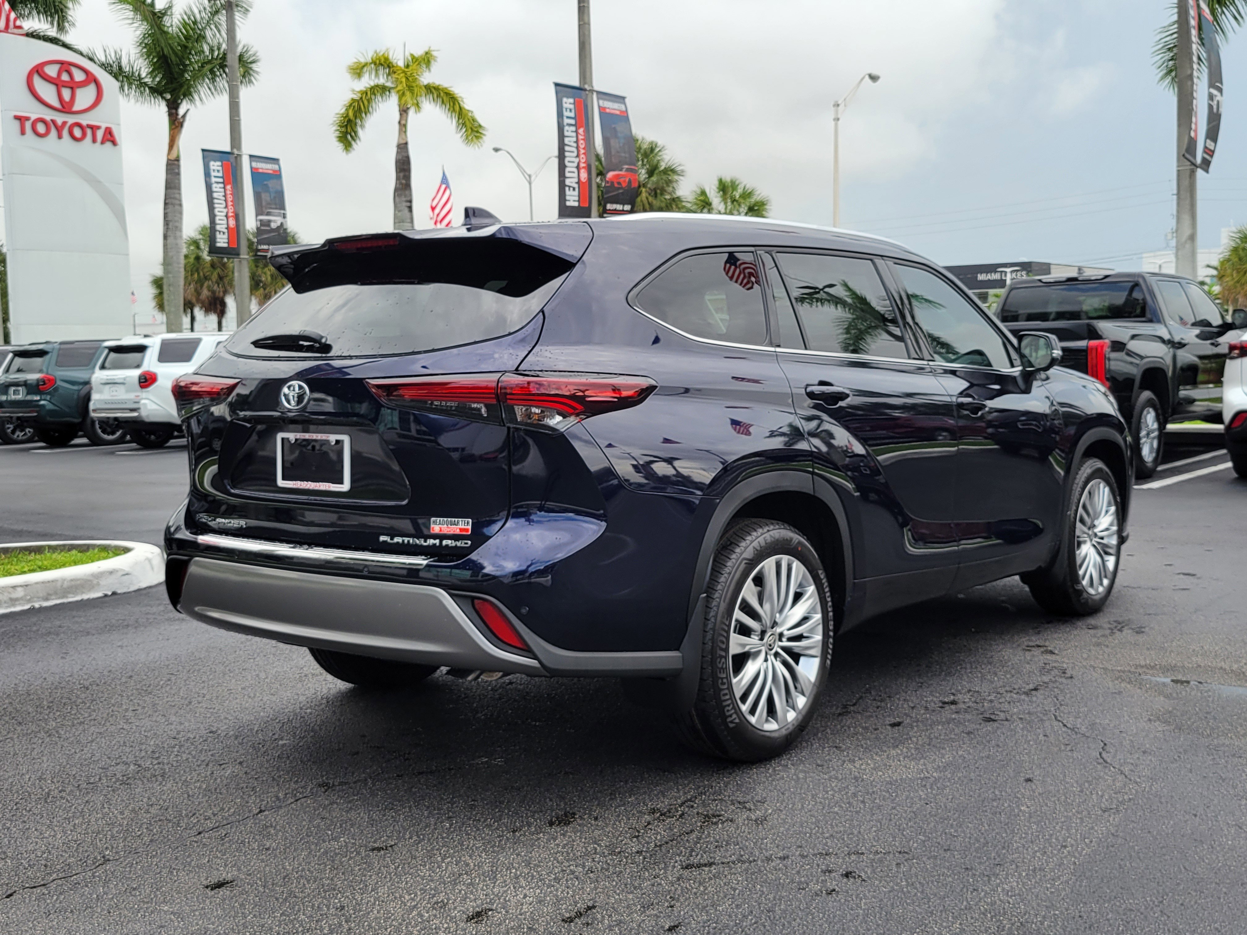 New 2026 Toyota Highlander Platinum AWD/4WD image 11
