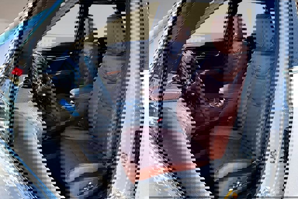 New 2026 Cadillac XT5 Premium Luxury w/ Driver Assist Package image 9