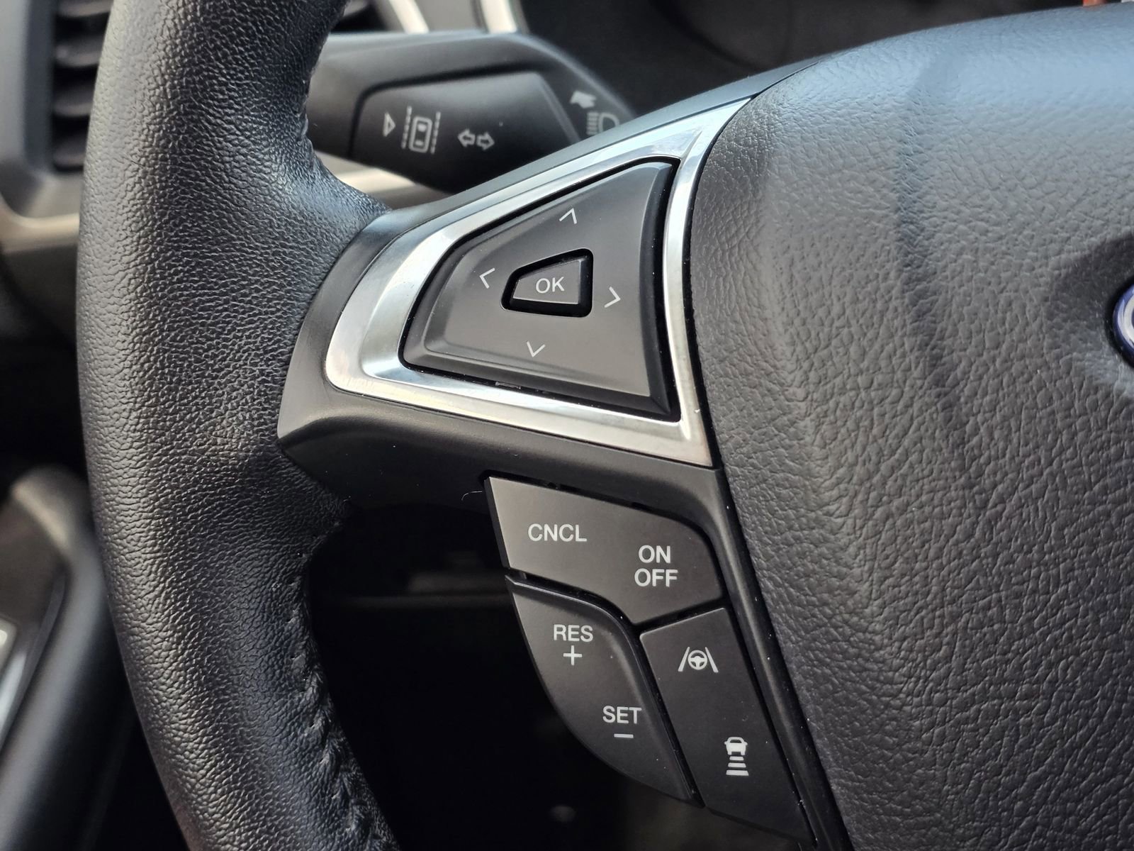 Used 2020 Ford Edge SEL w/ Convenience Package image 30