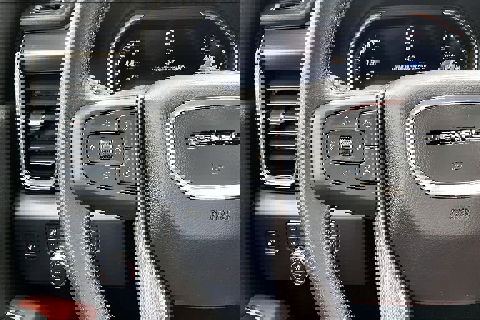 Used 2025 GMC Sierra 2500 Denali Ultimate w/ Max Trailering Package image 24