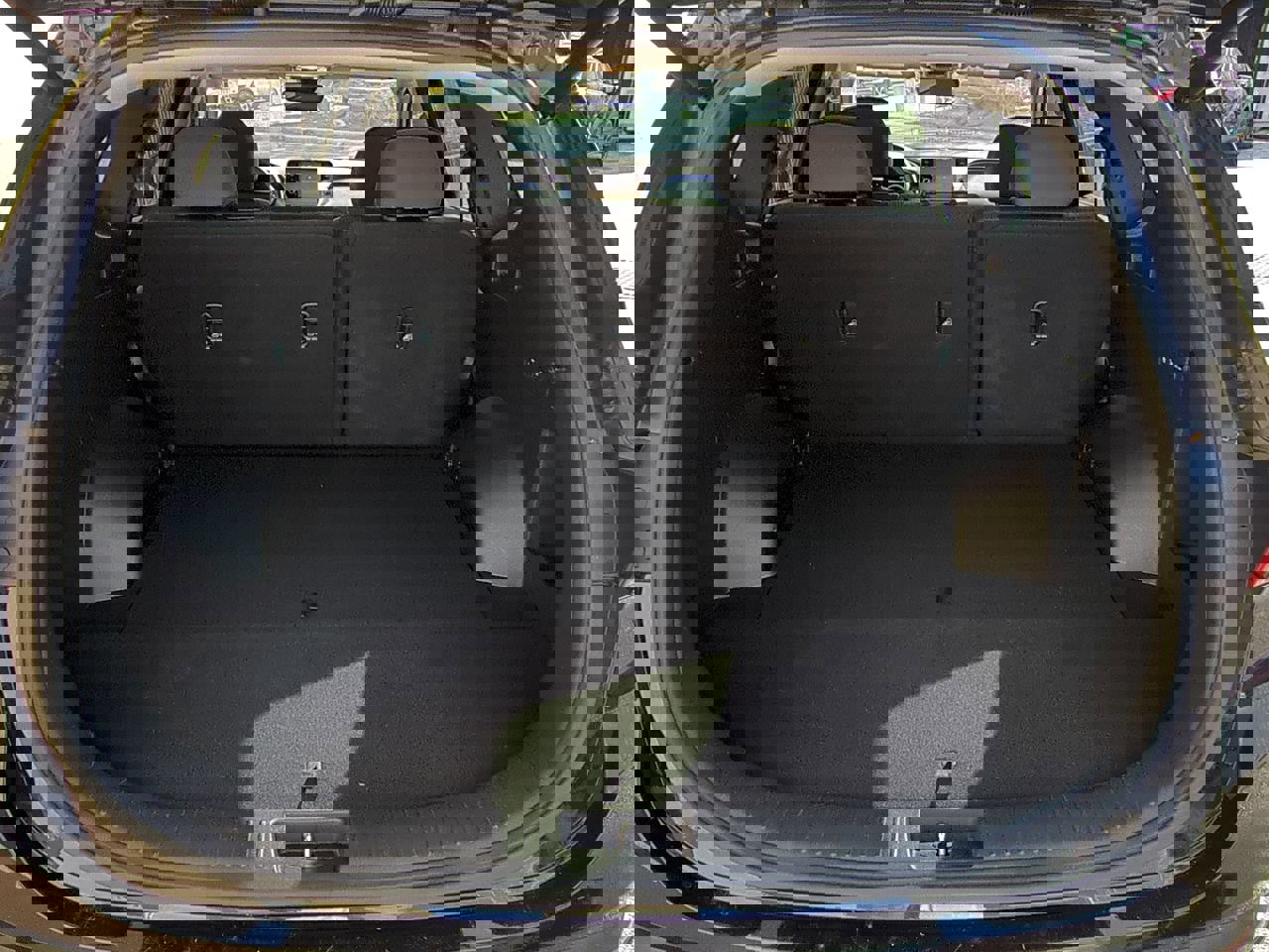 Used 2022 Hyundai Santa Fe SEL w/ Convenience Package image 13