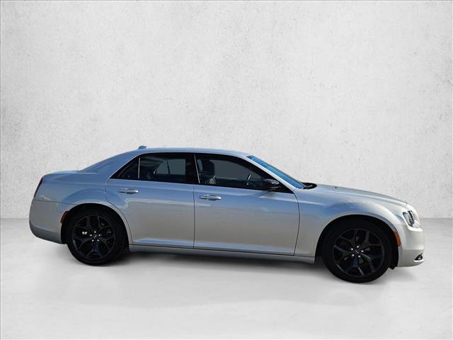 Used 2021 Chrysler 300 Touring w/ Sport Appearance Package image 5
