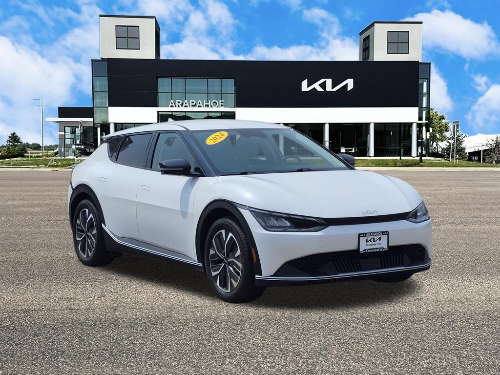 Certified 2024 Kia EV6 Light AWD/4WD image 2