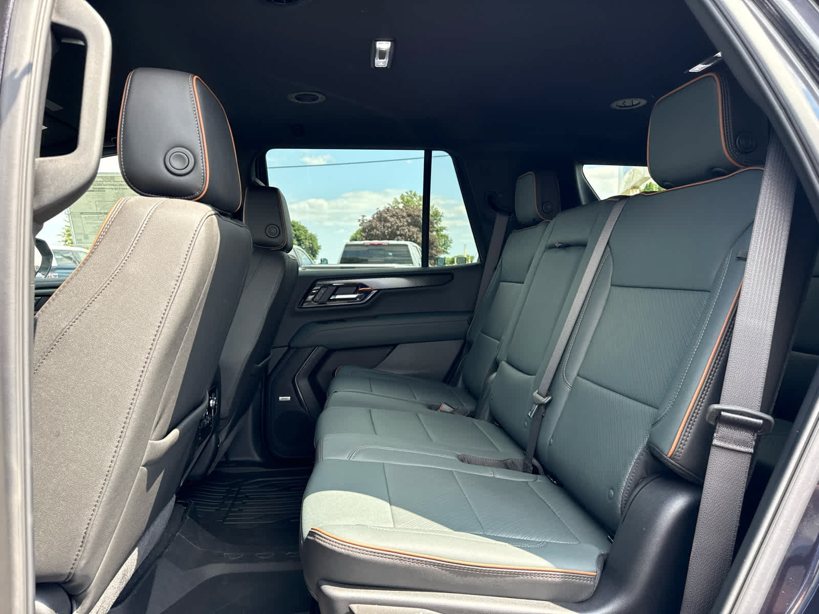 New 2026 GMC Yukon AT4 AWD/4WD image 24
