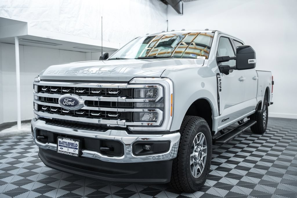 New 2026 Ford F250 Lariat w/ Lariat Premium Package AWD/4WD image 3