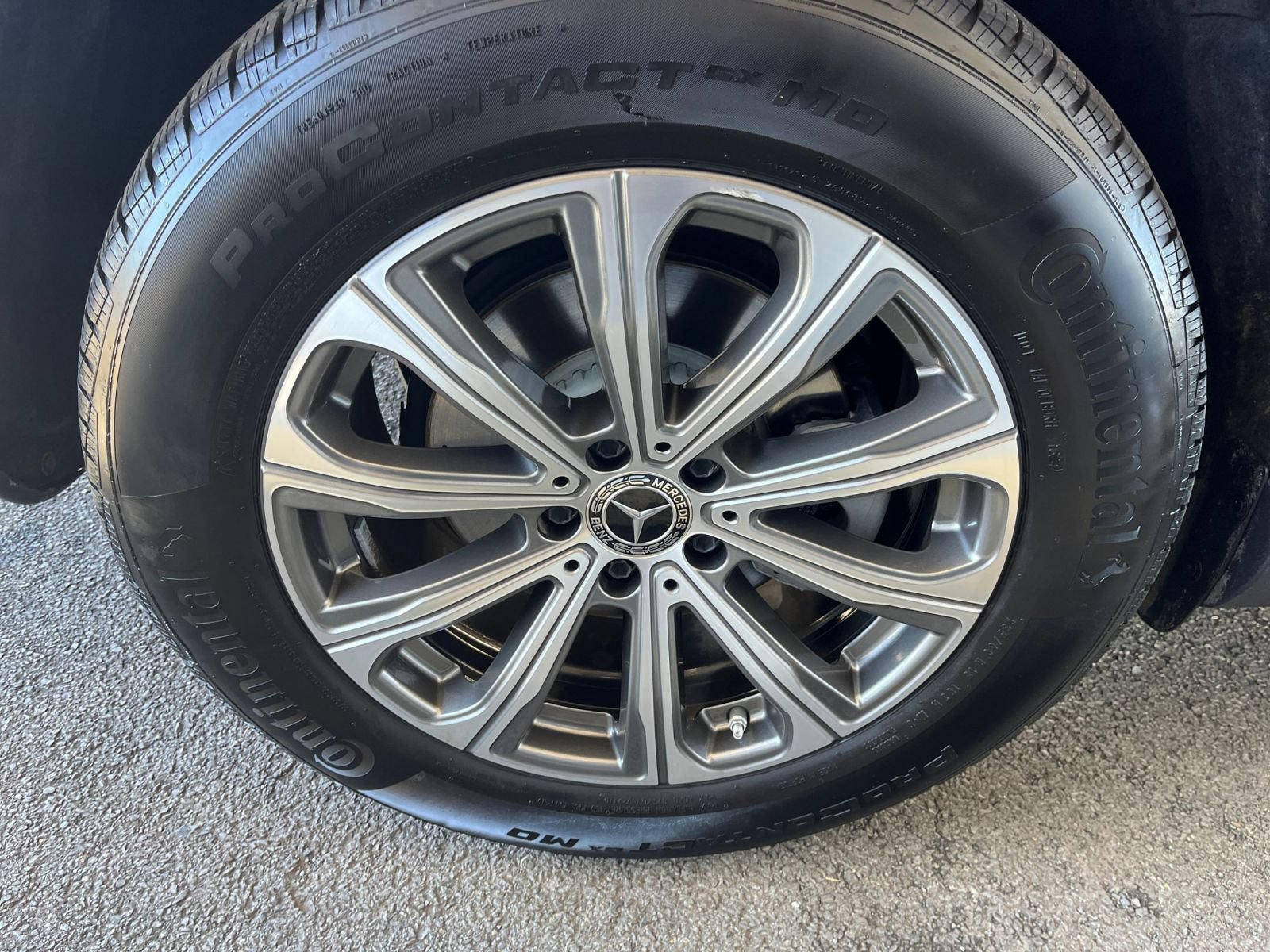 Used 2024 Mercedes-Benz GLC 300 4MATIC image 31