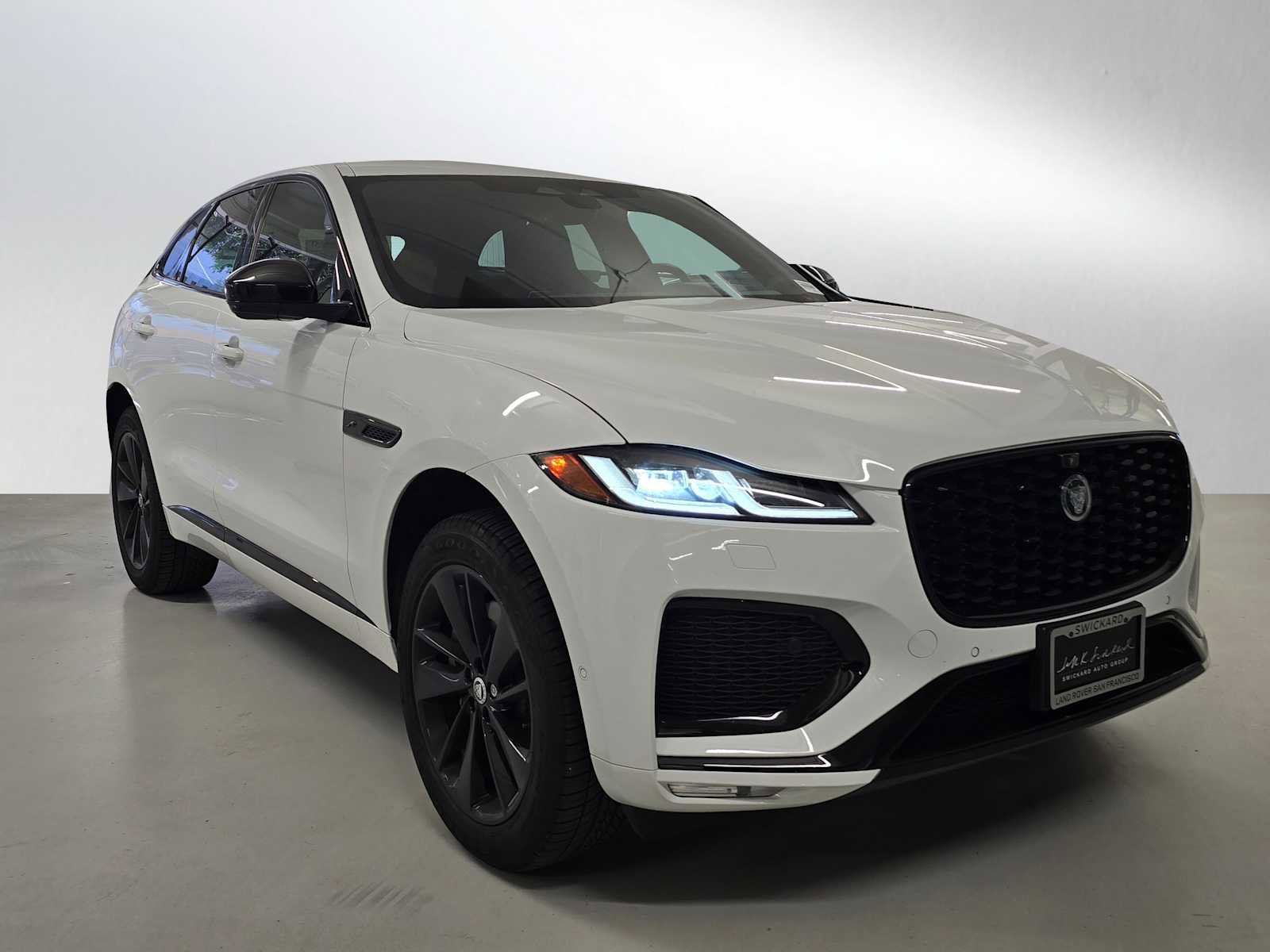 Used 2026 Jaguar F-PACE R-Dynamic S AWD/4WD image 7