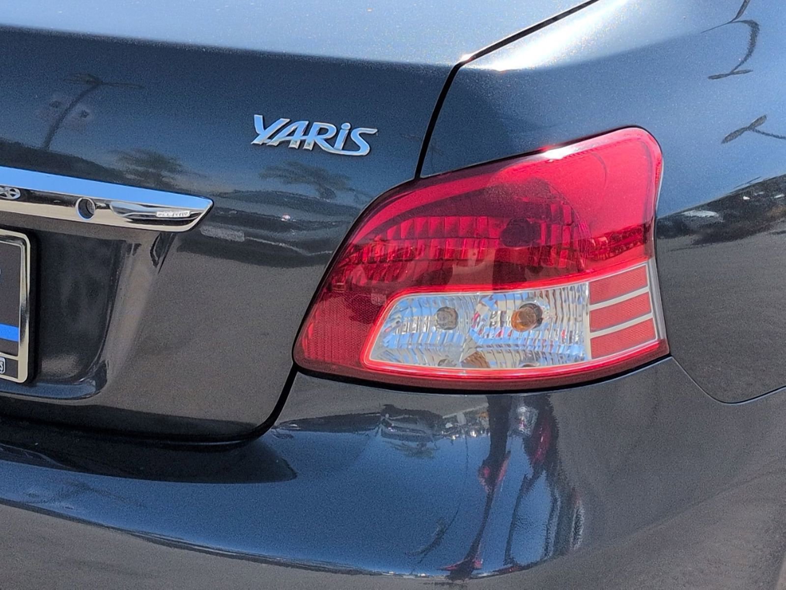 Used 2012 Toyota Yaris Sedan image 11