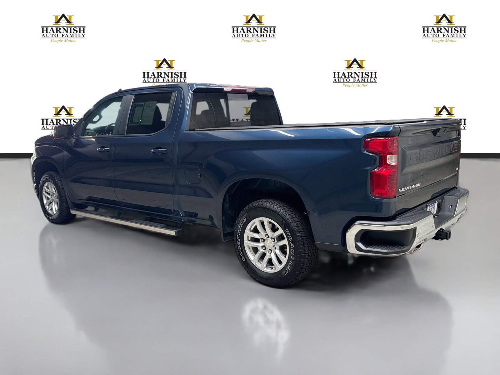 Used 2021 Chevrolet Silverado 1500 LT w/ Z71 Off-Road Package AWD/4WD image 9