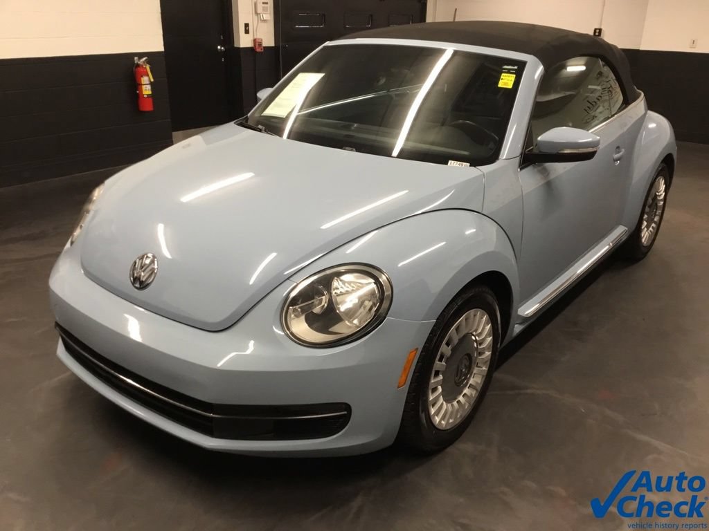 Used 2013 Volkswagen Beetle 2.5 FWD image 17