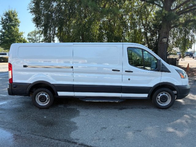 Used 2018 Ford Transit 250 148 Low Roof RWD image 9