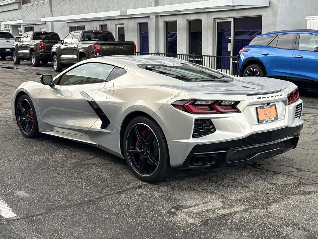 Used 2024 Chevrolet Corvette Stingray Preferred Cpe w/ Stealth Interior Trim Package image 5