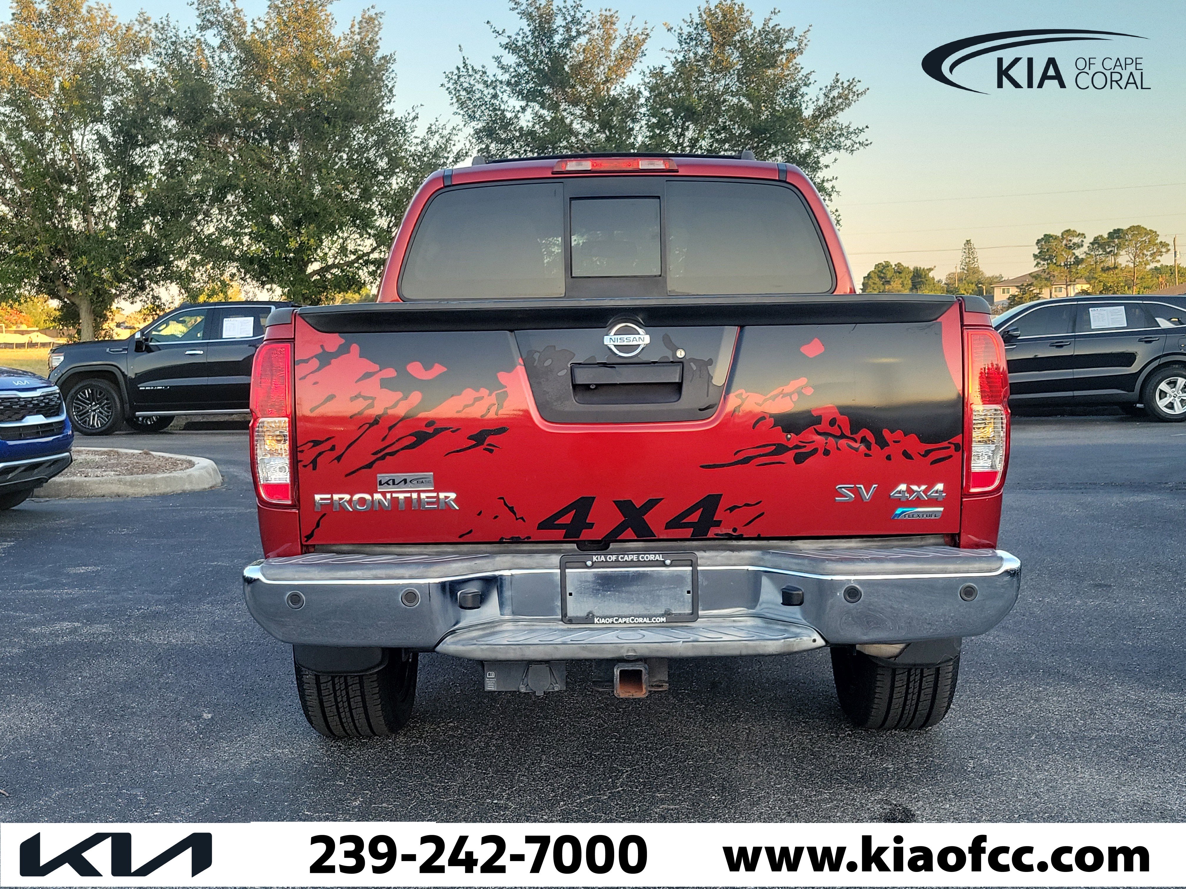 Used 2017 Nissan Frontier SV w/ SV Value Truck Package AWD/4WD image 5