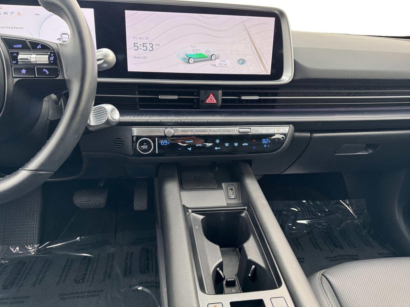 Certified 2025 Hyundai Ioniq 6 SEL image 11