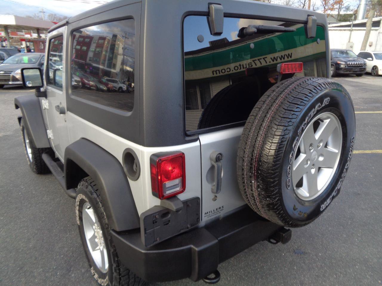 Used 2011 Jeep Wrangler Sport AWD/4WD image 18