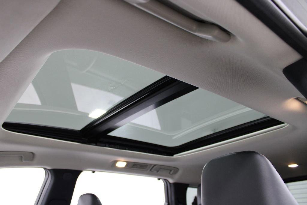 Used 2022 INFINITI QX60 Sensory w/ Cargo Package image 54