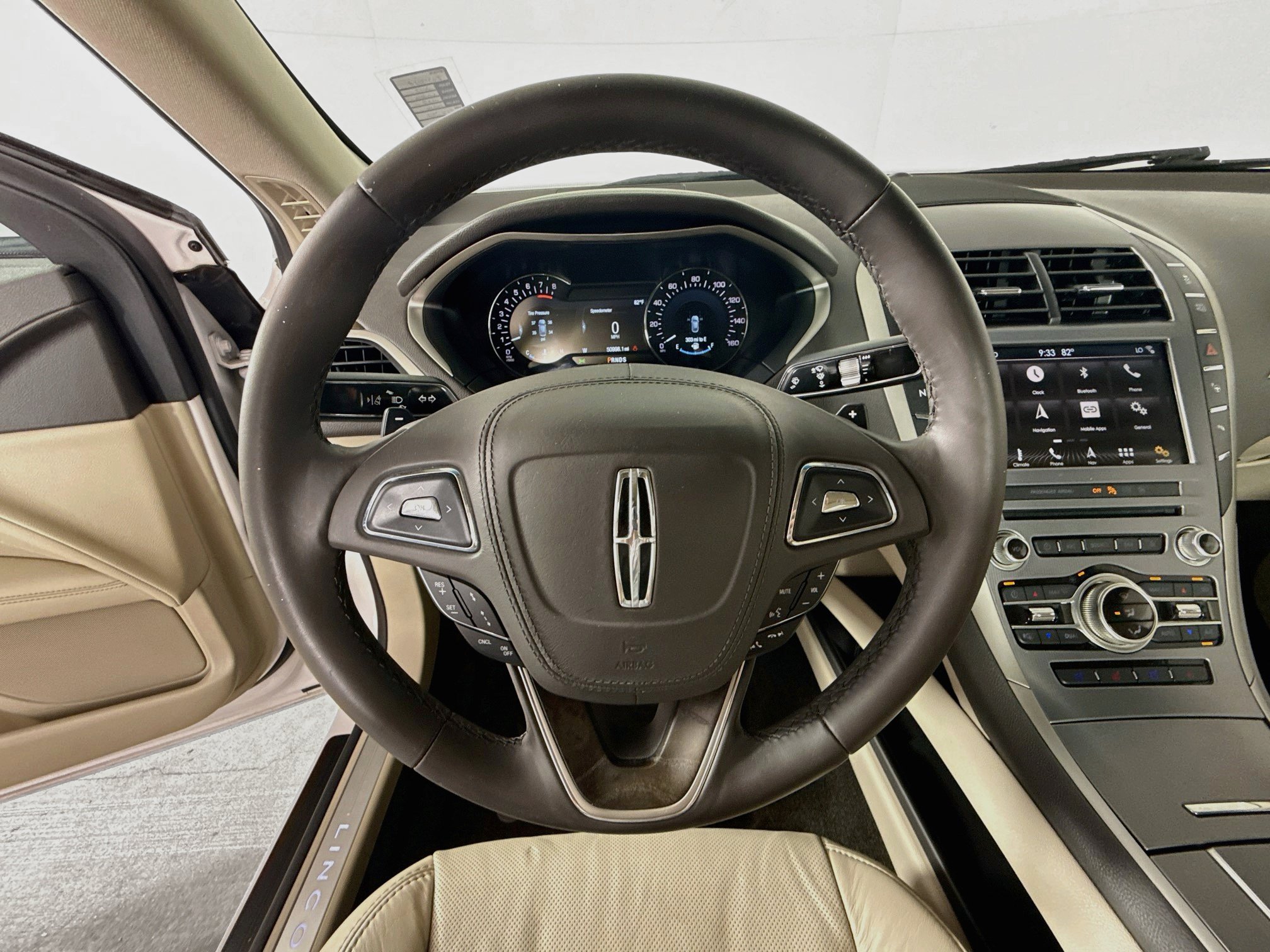 Used 2017 Lincoln MKZ Reserve w/ Technology Package FWD image 11
