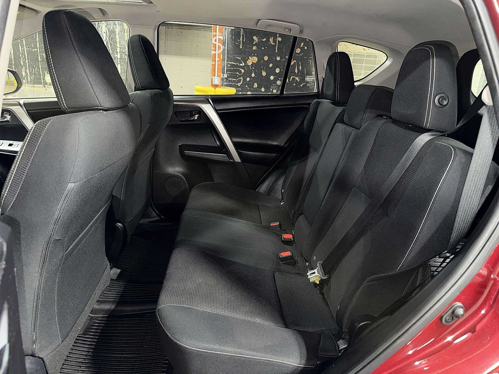 Used 2018 Toyota RAV4 XLE w/ Plus Extra Value Package AWD/4WD image 17