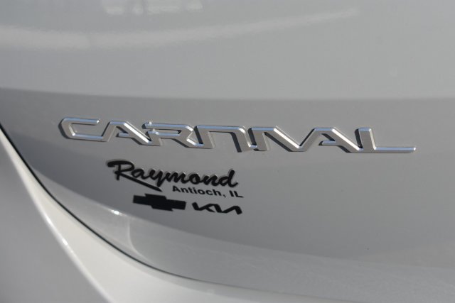 Used 2024 Kia Carnival EX FWD image 15
