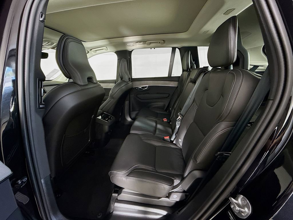 New 2026 Volvo XC90 B6 Ultra w/ Protection Package image 26