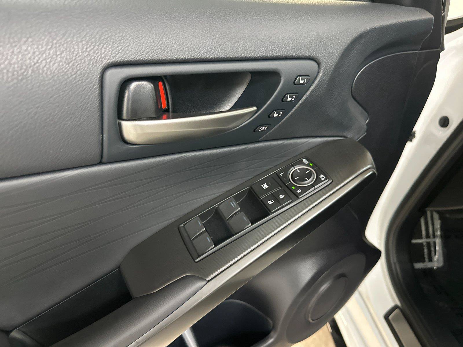 Used 2025 Lexus IS 350 F Sport w/ Navigation Package RWD image 10