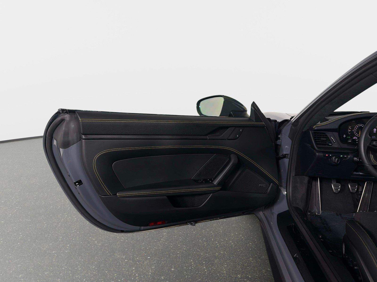 Used 2025 Porsche 911 GT3 RWD image 27