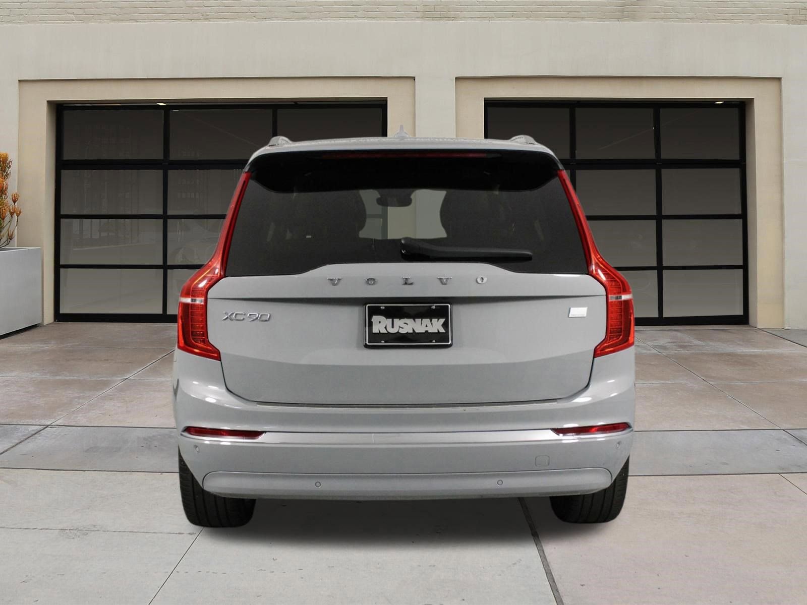 Certified 2024 Volvo XC90 T8 Plus w/ Protection Package Premier image 5