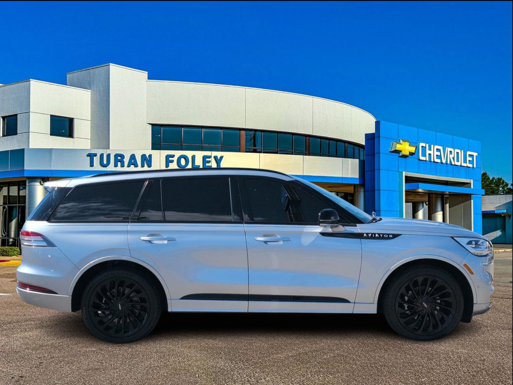 Used 2023 Lincoln Aviator Reserve w/ Equipment Group 201A image 6