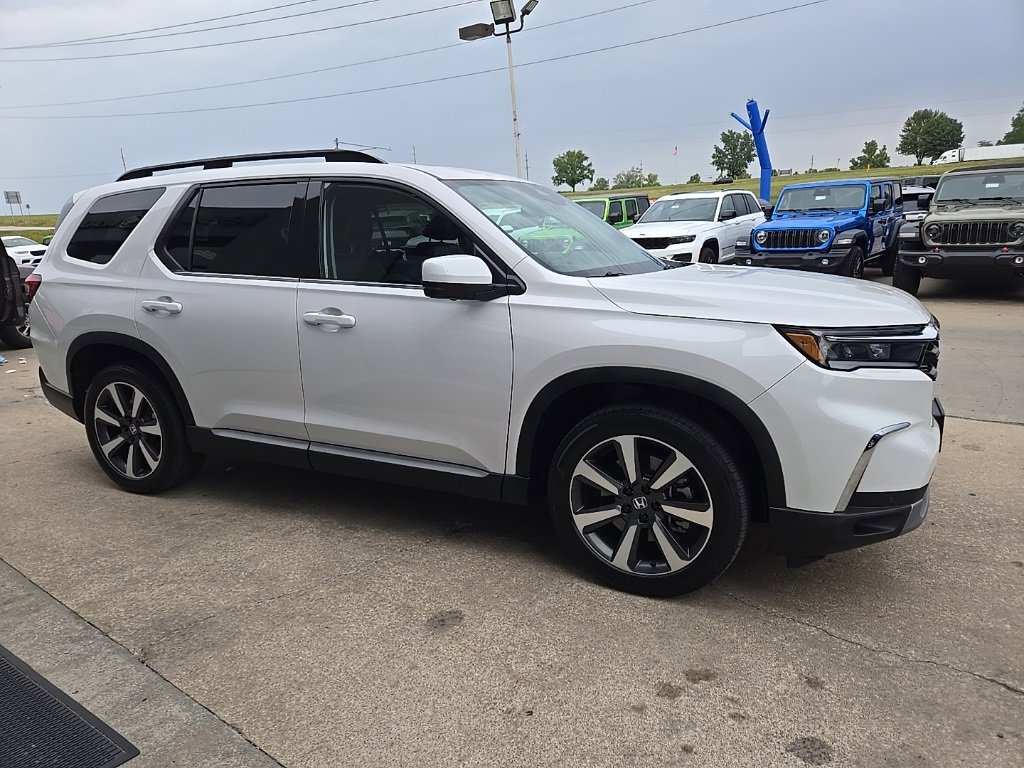 Used 2023 Honda Pilot Elite image 13
