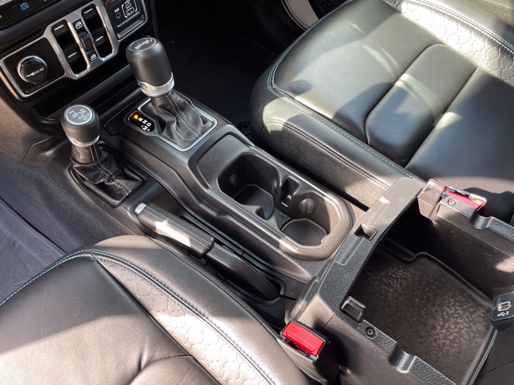 Used 2024 Jeep Wrangler High Altitude AWD/4WD image 9