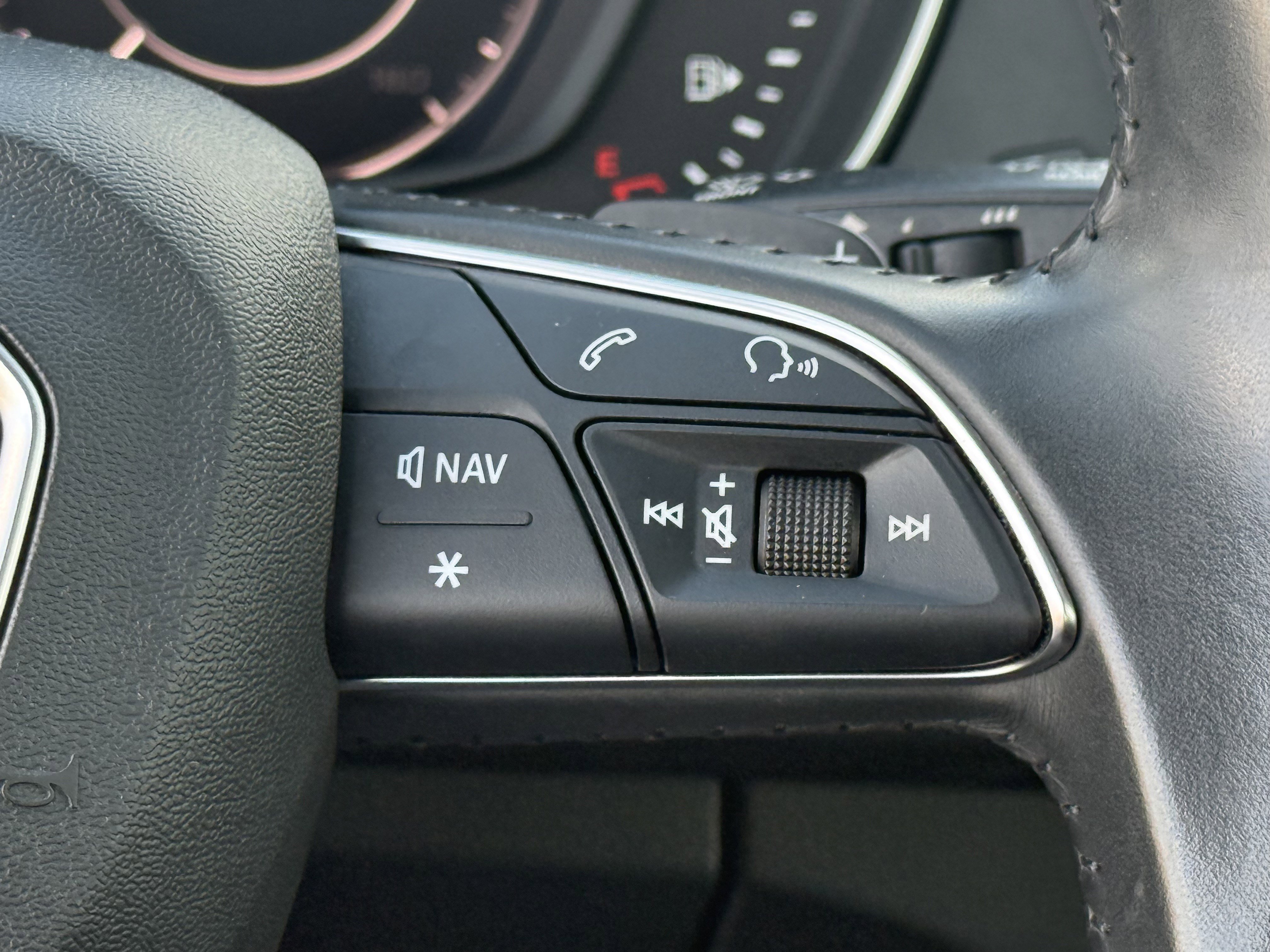 Used 2020 Audi Q5 e Premium Plus w/ Premium Plus Package image 20