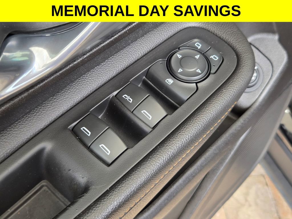 Used 2019 GMC Terrain SLT w/ Preferred Package FWD image 12