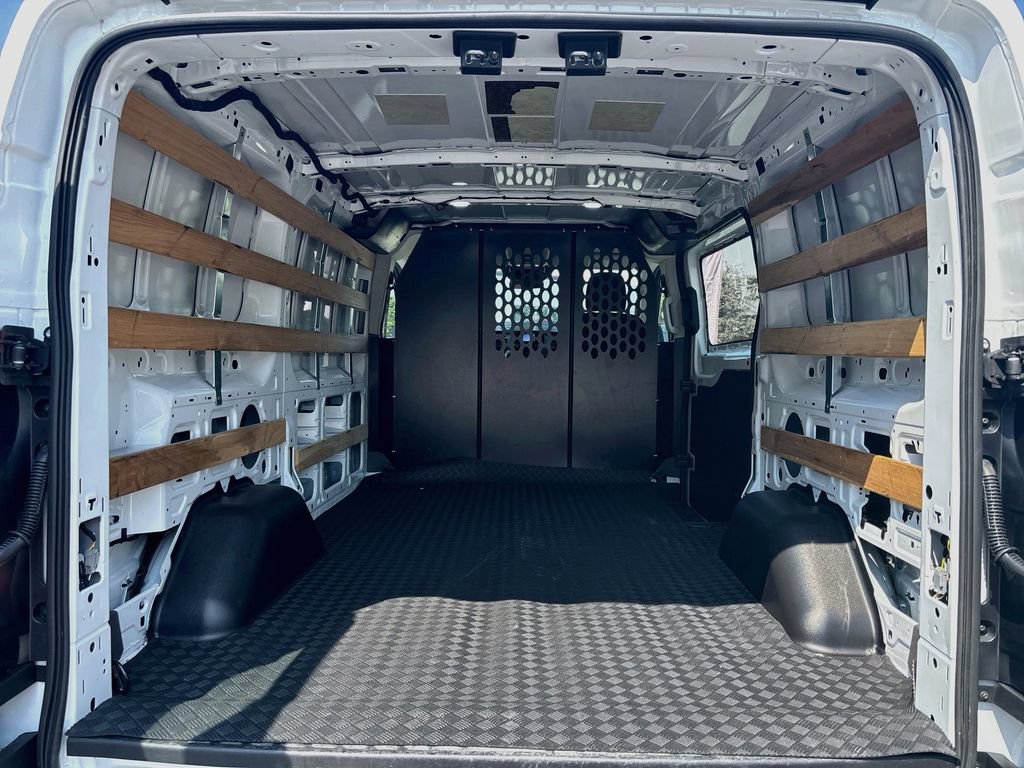 Used 2025 Ford Transit 250 Low Roof w/ Exterior Upgrade Package RWD image 18