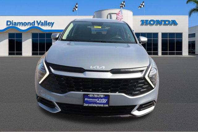 Used 2025 Kia Sportage LX image 2