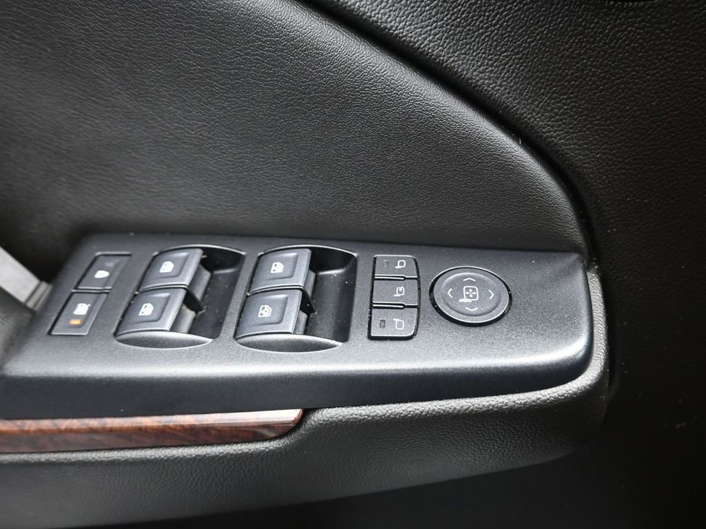 Used 2020 GMC Yukon XL SLT image 13