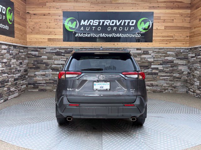 Used 2021 Toyota RAV4 XLE AWD/4WD image 11