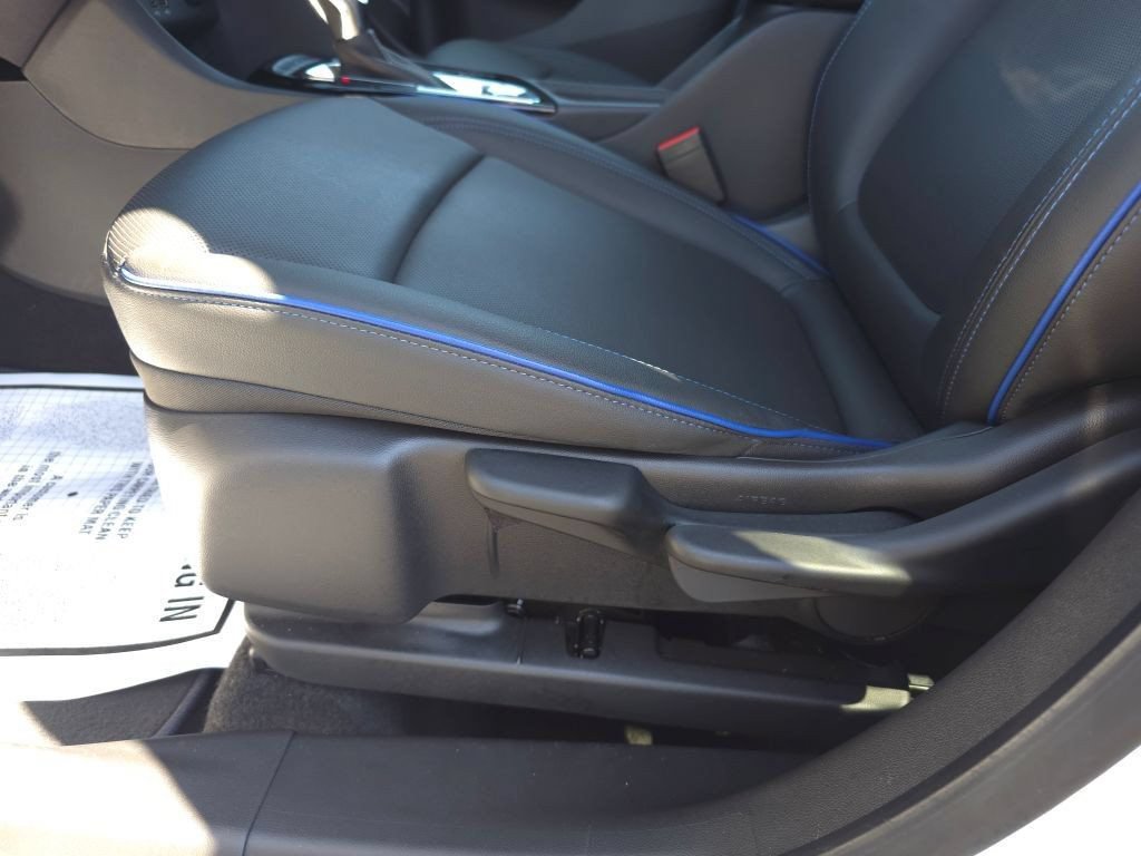 Used 2025 Buick Encore GX Sport Touring FWD image 13