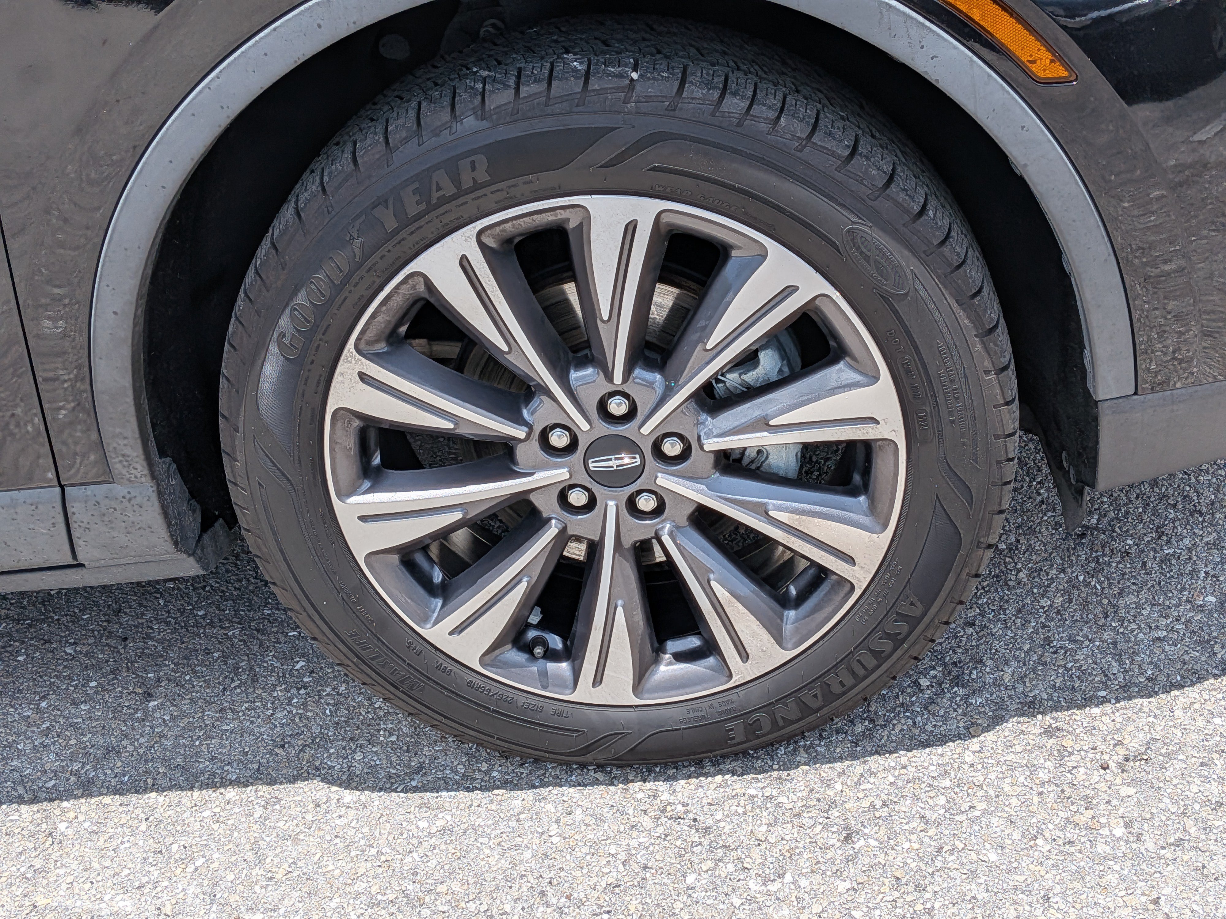 Used 2021 Lincoln Corsair Reserve FWD image 11