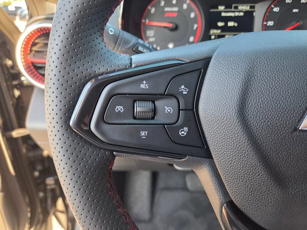 Used 2024 Chevrolet Trax RS FWD image 28