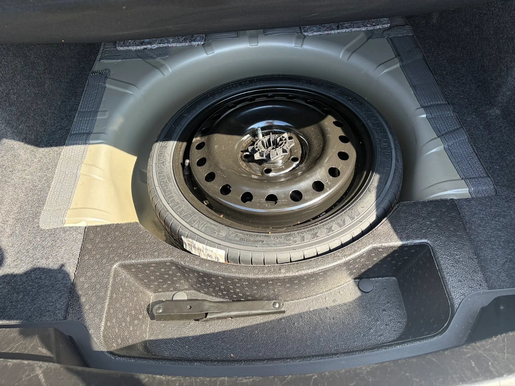 Used 2019 Chevrolet Impala LT FWD image 26