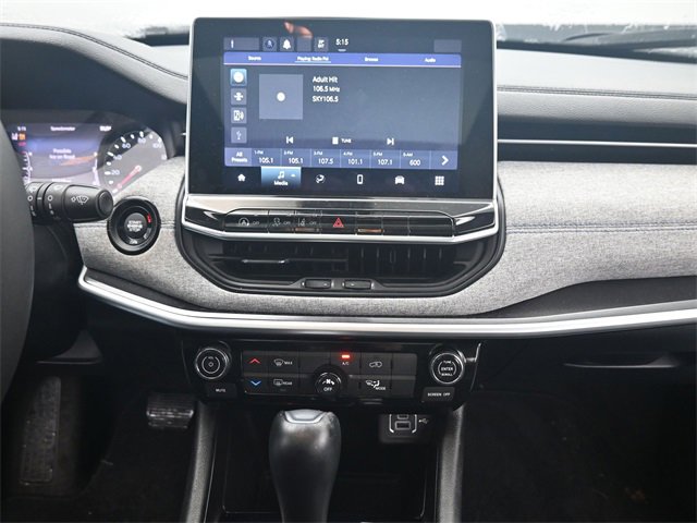 Used 2022 Jeep Compass Latitude w/ Sun and Sound Group image 17