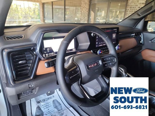 Used 2024 GMC Canyon AT4 w/ AT4 Premium Package image 12